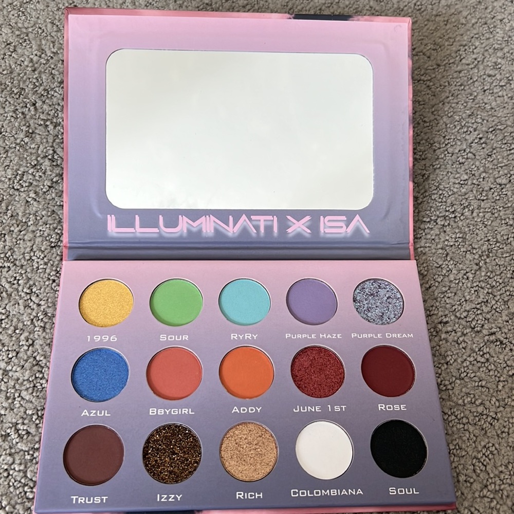 Brand new eyeshadow palette! Never been used. Also allergic to this one…